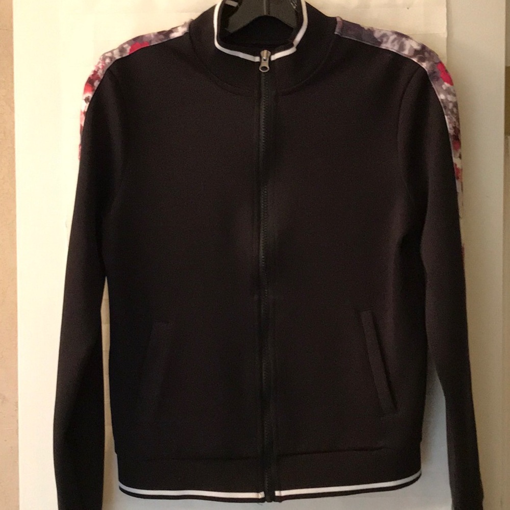 FOREVER 21 JACKET 🖤